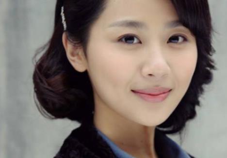 娛樂圈五大有酒窩美女排行 劉雯兩點酒窩笑起來很有親和力