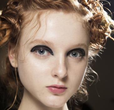 盤點(diǎn)電影中的八大女機(jī)器人排行 森麻子面孔冷艷身形瘦削