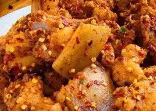 四川涼山州特色小吃排行榜 射覺策普有名的“砣砣肉”