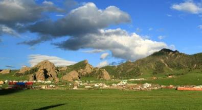 世界上最棒登山路線 蒙古輝騰峰坐落在俄羅斯和蒙古的交界地帶