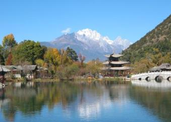 盤點(diǎn)假期最去不得的景區(qū) 麗江找床睡覺不容易