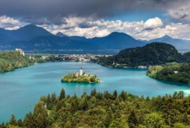 冬季全球最迷人的冰雪城市排行榜 荷蘭具有典型的西班牙建筑結構