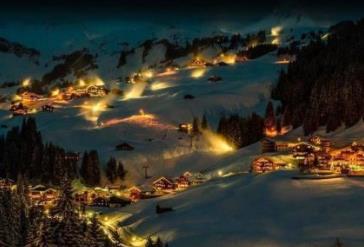 冬季全球最迷人的冰雪城市排行榜 荷蘭具有典型的西班牙建筑結構