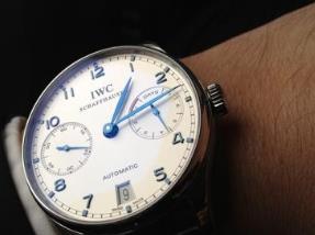 入門機械表 依波可以說是白領(lǐng)職場人士的首選