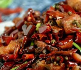 十個受歡迎辣子雞品牌 龍哩鄧氏辣子雞是市場上受歡迎調味料品牌