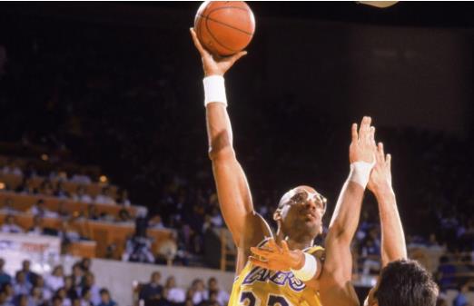 NBA歷史十大中鋒排行第二賈巴爾