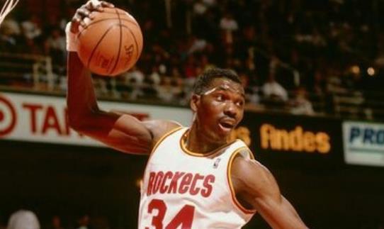 盤點(diǎn)90年代NBA十大中鋒排行榜 奧尼爾地位無人能撼