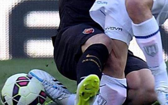 世界足壇十大斷腿事件 世界足壇最恐怖的斷腿事件 足壇斷腿事件盤點