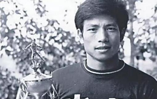 中國(guó)足球歷史十大巨星排行榜 中國(guó)足球明星盤點(diǎn) 中國(guó)球星排名