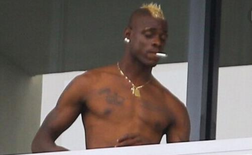 世界足壇十大煙鬼球星盤(pán)點(diǎn) 足壇的十大老煙槍排行榜 厄齊爾領(lǐng)銜