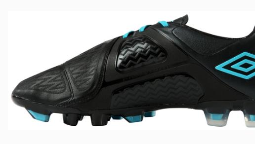 十大經典足球鞋排行榜 經典足球鞋都有哪些