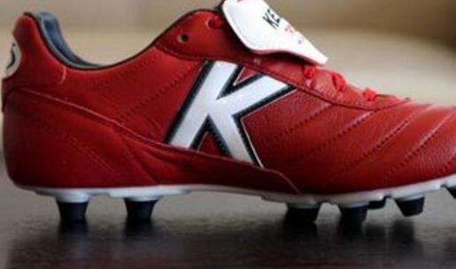 十大經典足球鞋排行榜 經典足球鞋都有哪些