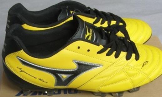 十大經典足球鞋排行榜 經典足球鞋都有哪些