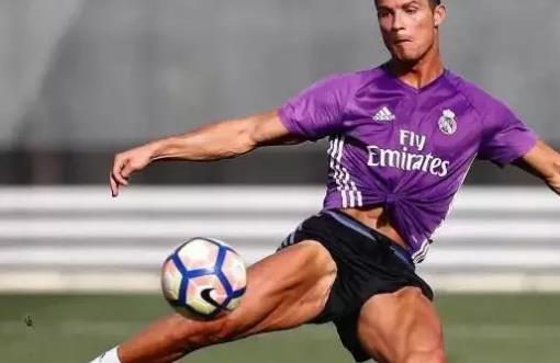 足壇十大粗腿排行榜 C羅僅第8