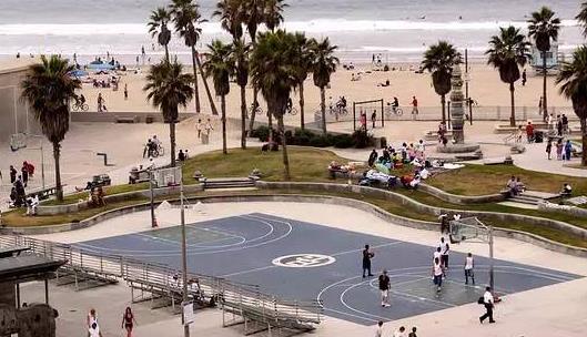 世界上最美如畫的十大籃球場排行榜 黑曼巴球場第一為科比而建