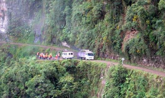 世界第一奪命公路 Yungas公路全長60多公里 每年300人喪身于此