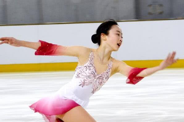 世界六大最美花樣滑冰女運動員 基拉·科爾皮是最漂亮的冰上公主