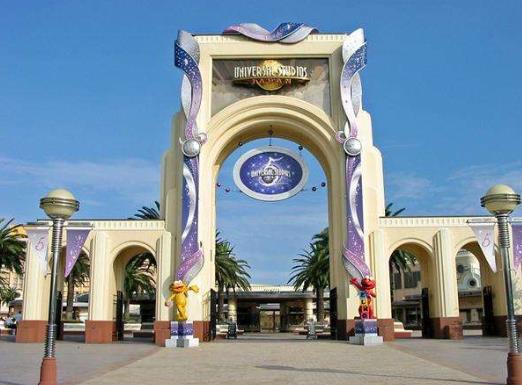 北京環球影城哈利波特圍巾多少錢?北京環球影城可以玩到夜里嗎