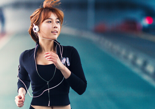 鍛煉前吃點(diǎn)葡萄干健康功效好-葡萄干的功效