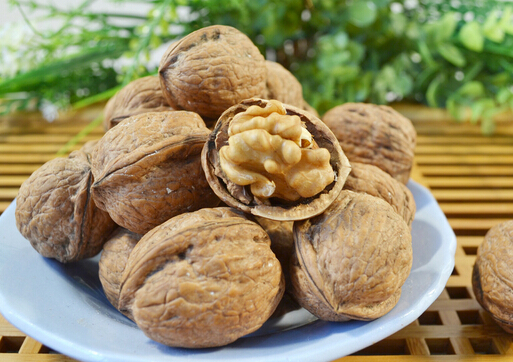 吃核桃能減少患抑郁癥幾率-核桃的功效