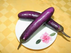 茄子的營養價值及功效-茄子炒前泡點水