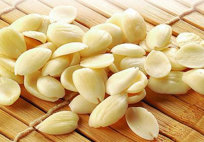 杏仁的功效與作用-杏仁的營(yíng)養(yǎng)價(jià)值