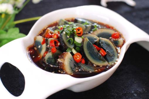 松花蛋的營(yíng)養(yǎng)價(jià)值-吃松花蛋的好處