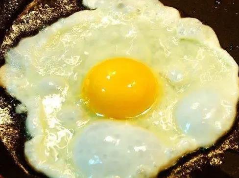 雞蛋煮太熟營(yíng)養(yǎng)會(huì)損失掉?溏心蛋和全熟雞蛋哪種營(yíng)養(yǎng)更好?