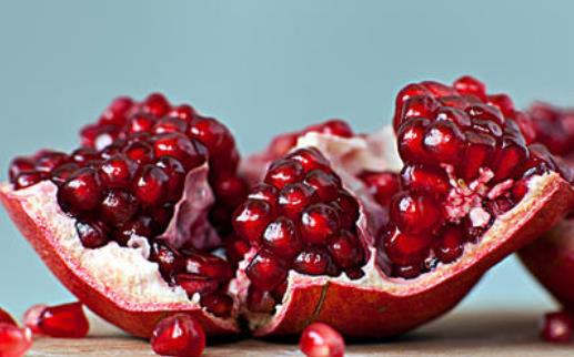 石榴吃多了會上火嗎?石榴有哪些功效?