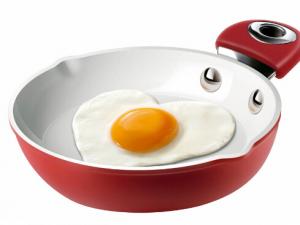 如何選購煎鍋？使用煎鍋的注意事項