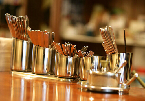 如何挑選餐具?餐具應該如何保養?