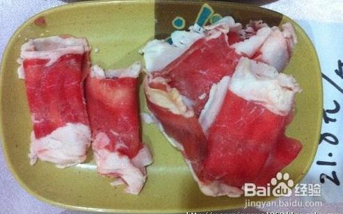 怎樣鑒別假冒羊肉卷:豬肉仿冒羊肉的特征,鴨肉冒充羊肉的特征