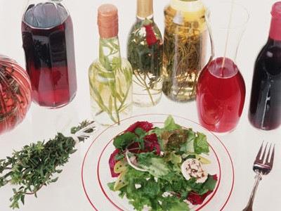 米醋和白醋一樣嗎哪個好?米醋和白醋的區(qū)別