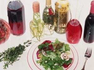 米醋和白醋一樣嗎哪個好？米醋和白醋的區(qū)別