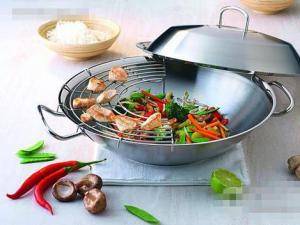 炒菜時鍋里著火怎么辦?炒鍋起火的正確滅火方法