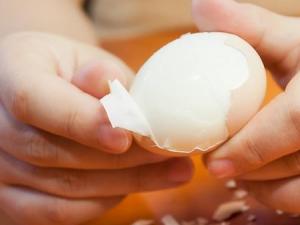 雞蛋殼不好剝怎么辦?如何巧剝雞蛋殼