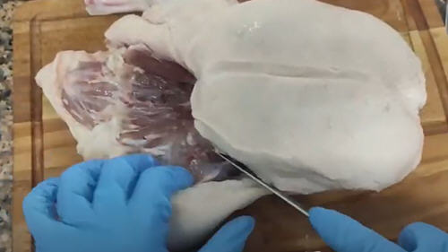 整只鴨子怎么切?一整只鴨子斬解方法圖解7