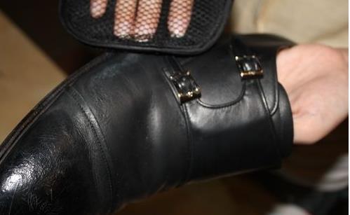 如何預防皮鞋發霉?皮鞋發霉了該怎么辦?