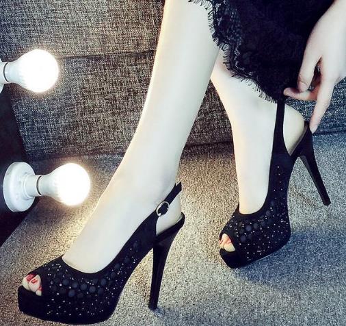 魚嘴鞋不跟腳怎么辦?魚嘴鞋前面磨腳怎么辦?