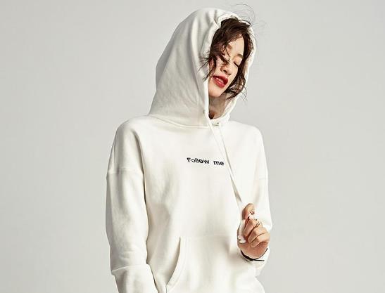 衛(wèi)衣含棉多少才不會(huì)起球?怎么讓衛(wèi)衣不勒脖子?