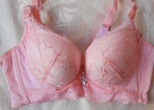 文胸放洗衣袋能機洗嗎?文胸放洗衣袋里可以和其它衣服混洗嗎