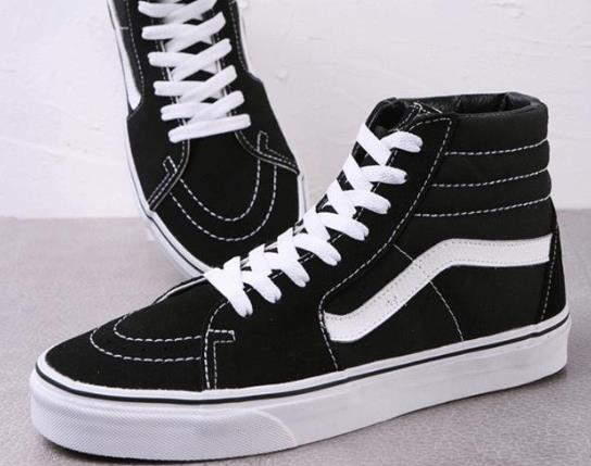 帆布鞋穿著腳后跟有聲音是怎么回事?帆布鞋刷完有黃漬怎么辦?