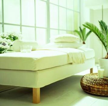 家居擺放:桌椅不要放窗邊