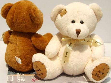 毛絨玩具清洗:大體形的毛絨熊如何清洗