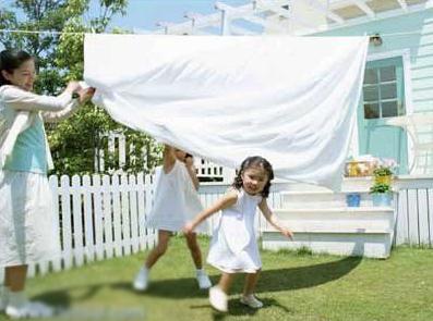 曬被子的好處?多久曬一次被子?冬天怎樣曬被子最健康