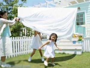 曬被子的好處？多久曬一次被子？冬天怎樣曬被子