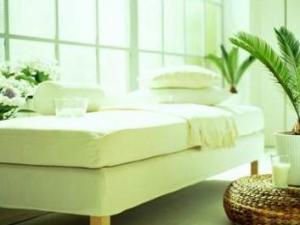 家居擺放:桌椅不要放窗邊