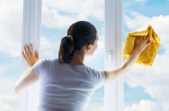怎么樣擦玻璃?怎樣擦玻璃才干凈?擦玻璃洗窗訣竅