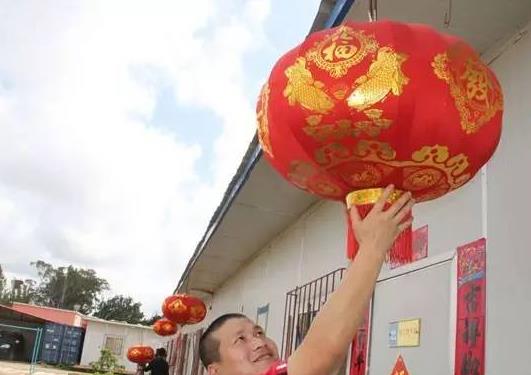 過年掛的燈籠要一年一換嗎?過年掛燈籠一般掛幾個最合適