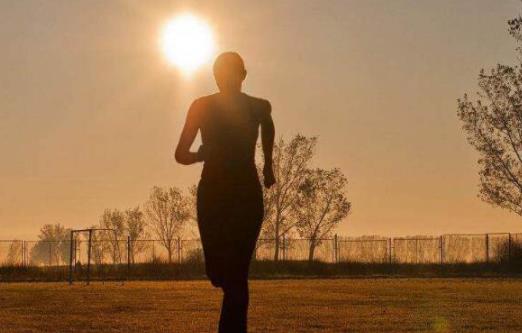 早上晨跑是空腹還是飯后 早上晨跑需要洗臉刷牙嗎